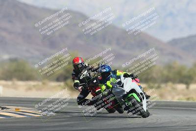 media/Oct-30-2025-Racers Edge (Thu) [[dabbdaf680]]/3-B Group/Session 2 (Turn 14)/